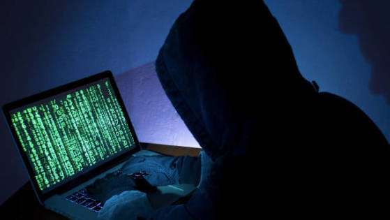 Hukumnya Menjadi Hacker Islam