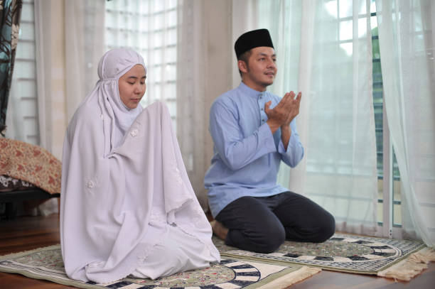 shalat berjamaah dengan pacar