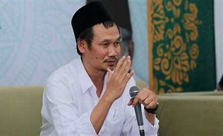 Ngaji Gus Baha: Besarnya Jasa Perempuan Bagi Peradaban Islam