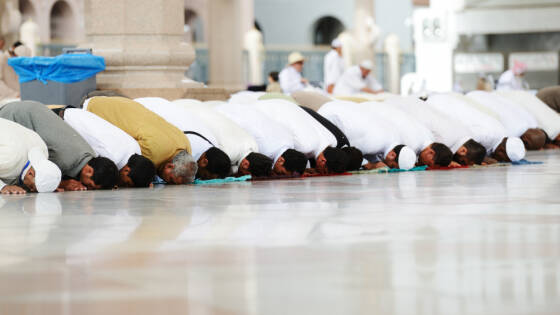 Bolehkah Salat Tarawih Sendirian di Rumah?