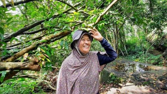 Sri Hartini: Sosok Inspiratif Dibalik Lestarinya Hutan Adat Wonosadi