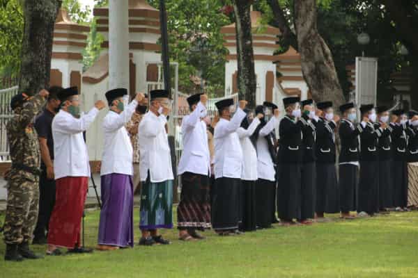 Santri Berdaya: Tak Hanya Ngaji, ini Kiprah Santri di Dunia Profesi!