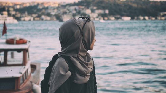 Panduan Salat Jamak dan Qashar bagi Muslimah yang Melakukan Solo Traveling